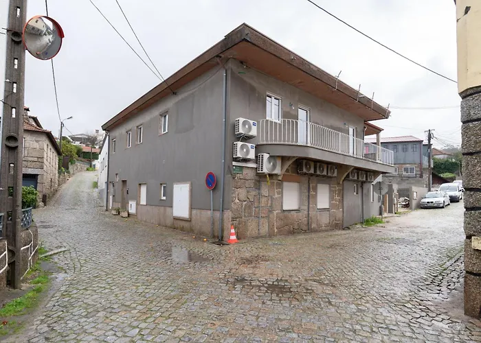 Casa Petisqueira 88-Paredes-Oporto